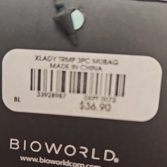 Disney Lady and the Tramp Cosmetic Bag - Cream and Red - Picture 7 of 7